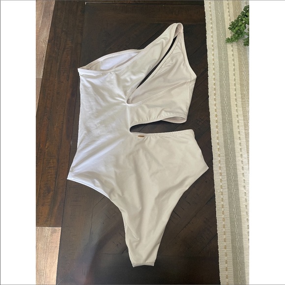 Boamar Etro One Piece Bikini - Picture 5 of 10